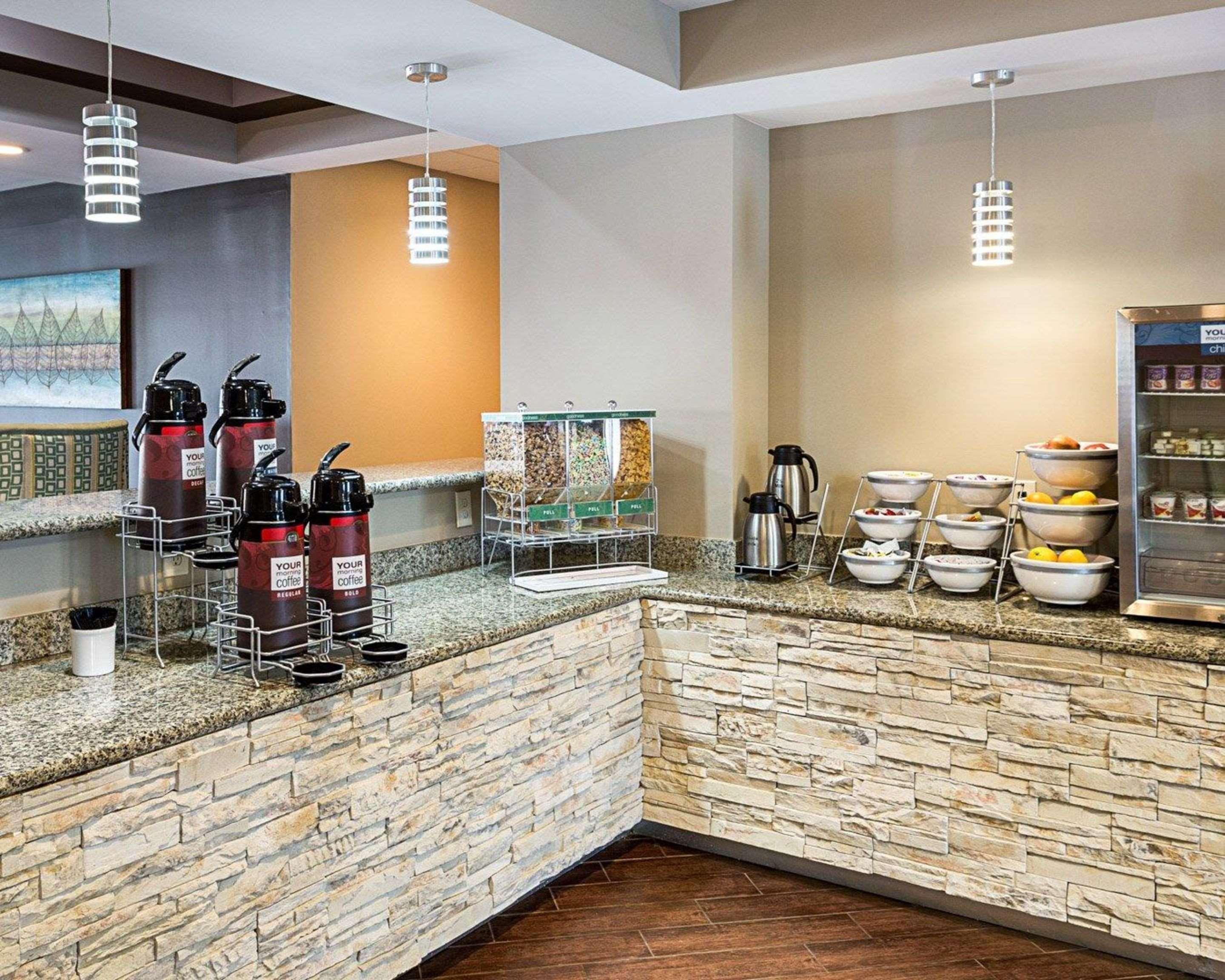 Comfort Suites Near Tanger Outlet Mall Gonzales Zewnętrze zdjęcie