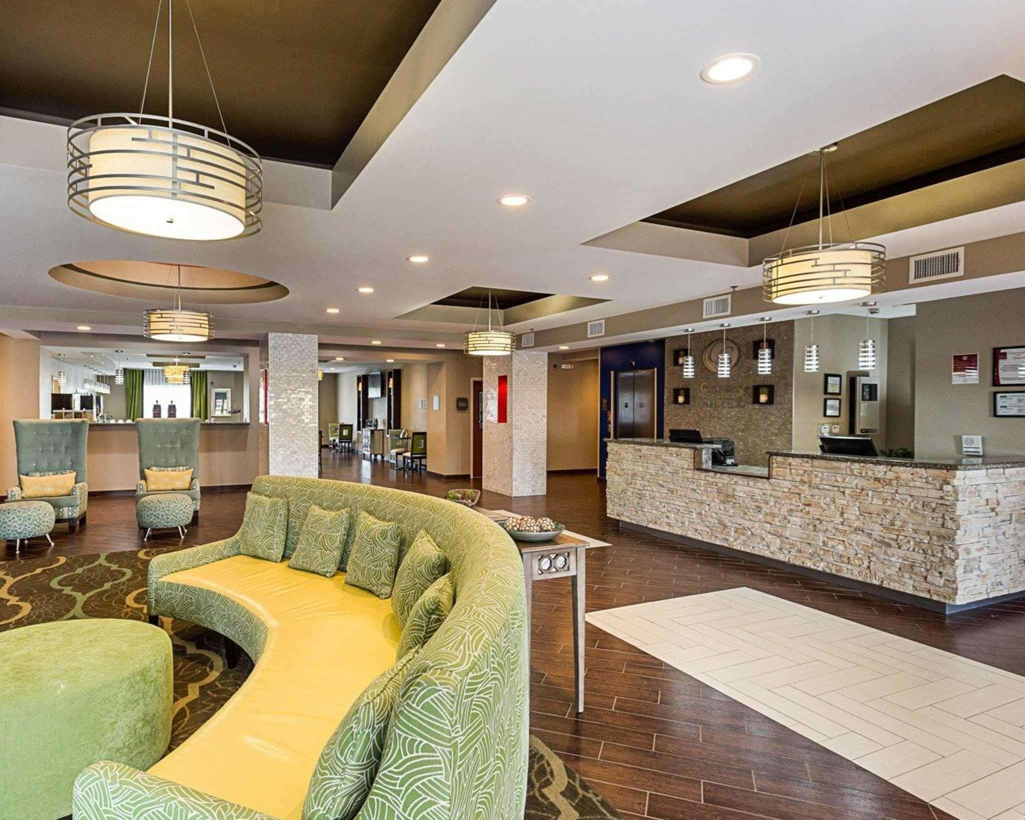 Comfort Suites Near Tanger Outlet Mall Gonzales Zewnętrze zdjęcie