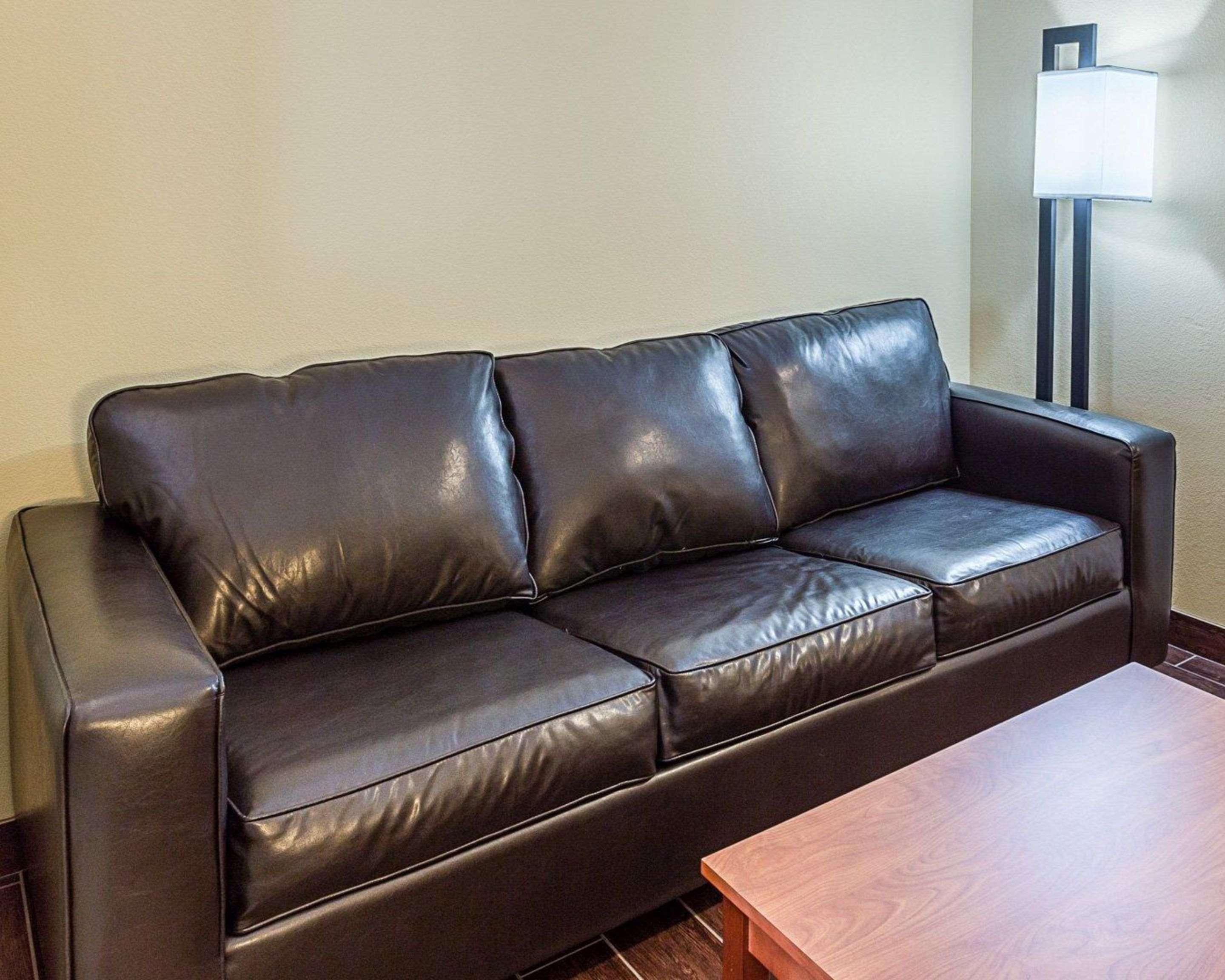 Comfort Suites Near Tanger Outlet Mall Gonzales Zewnętrze zdjęcie