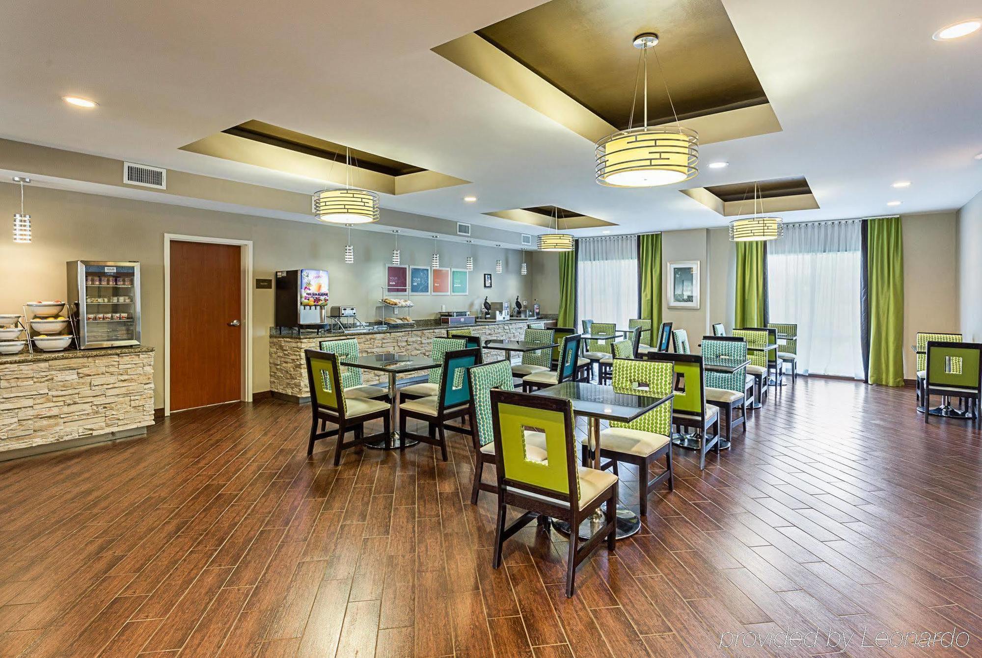 Comfort Suites Near Tanger Outlet Mall Gonzales Zewnętrze zdjęcie