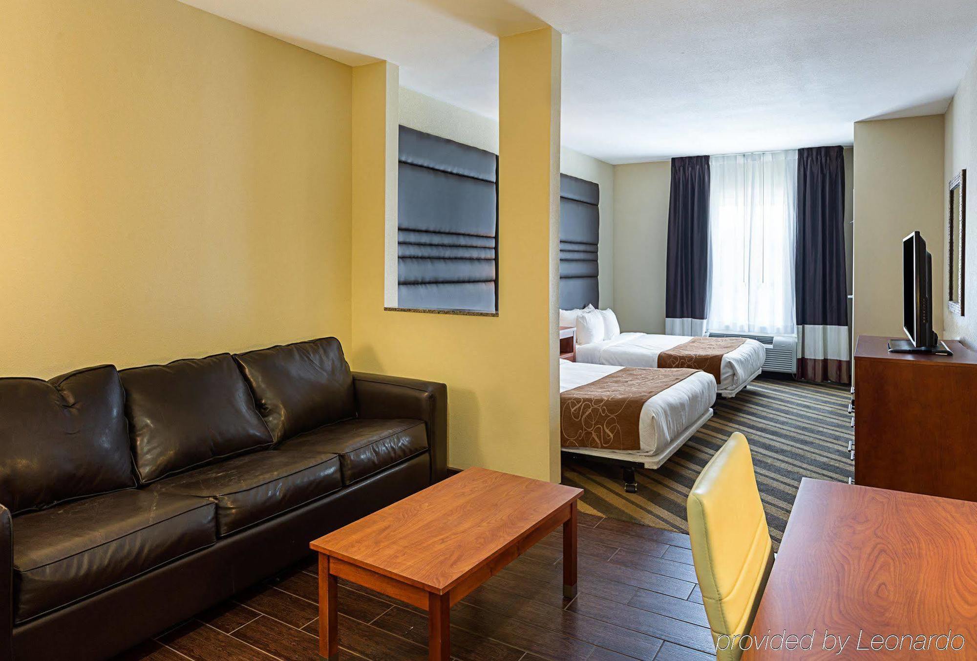 Comfort Suites Near Tanger Outlet Mall Gonzales Zewnętrze zdjęcie