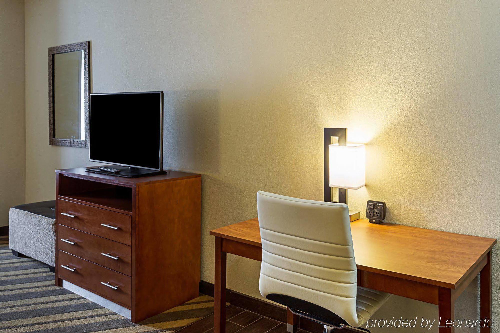 Comfort Suites Near Tanger Outlet Mall Gonzales Zewnętrze zdjęcie
